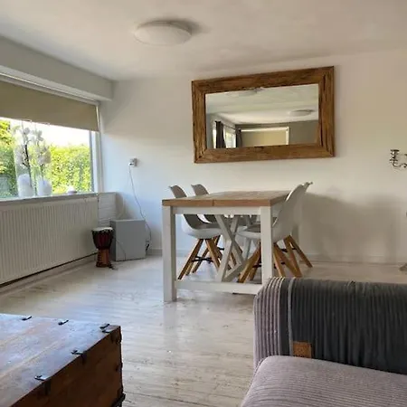 Smalland Amsterdam * 루즈으레트